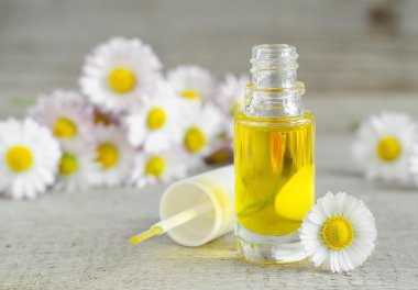 Küçük şişe tırnak ve kütikül bakım için kozmetik papatya yağı