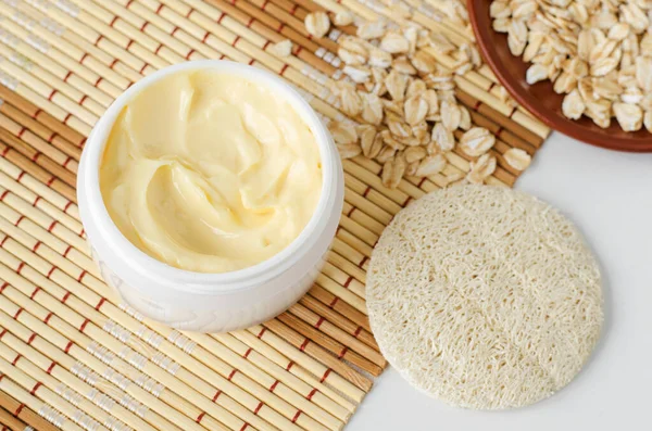 Yellow Facial Mask Oatmeal Face Cream Shea Butter Hair Mask — Stock Photo, Image