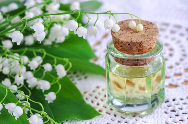 Parfum olie Lily of the valley — Stockfoto