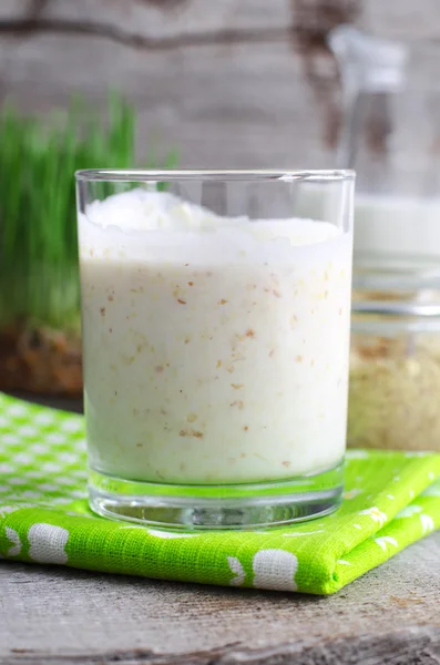 Yogur casero fresco con germen de trigo — Foto de Stock