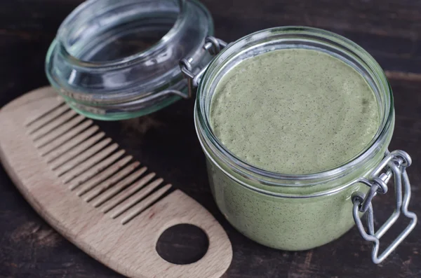 Doğal özler ile organik kozmetik maske (bodur)