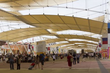 İnsanlar üzerine evrensel Sergisi Decumano 