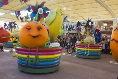 Yemekle günlük geçit töreninde Expo 2015 