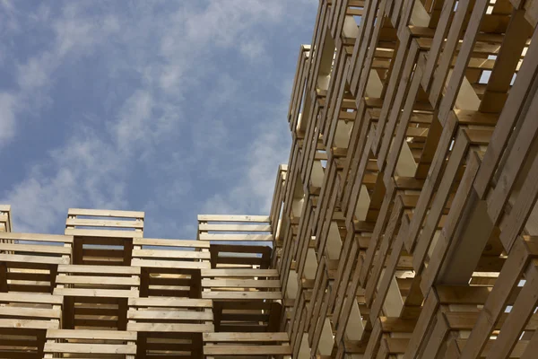 Poland Pavilion at Expo 2015 in Milan, made with wooden crates — Stock Photo, Image