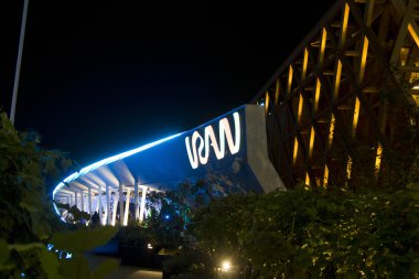 Iran Pavilion dış cephe gece Expo 