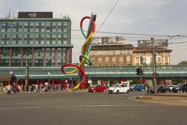  Milano'da Piazza Cadorna genel bakış 