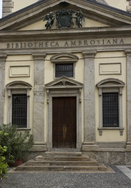 Biblioteca ambrosiana Gebäude in Mailand — Stockfoto