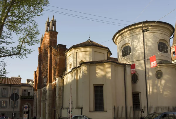 Seitenansicht der Basilika San Marco in Mailand — Stockfoto