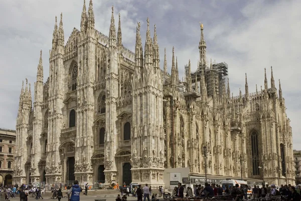 Milano Duomo cathedral, landmark of the city — Stock Photo, Image