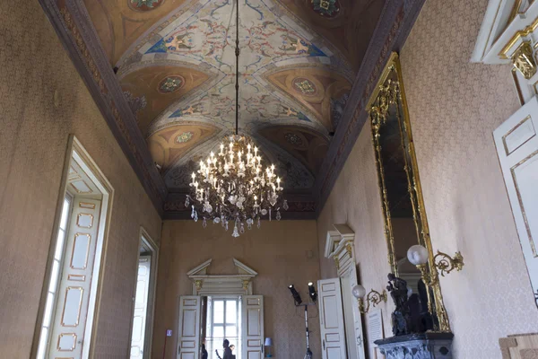 Intérieur de la chambre du Palazzo Litta historique — Photo