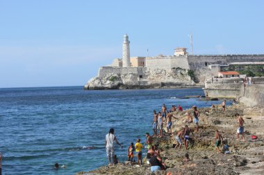 İnsanlar banyo ve Kraliyet Kuvvetleri, Havana Castle