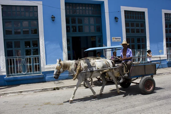 Horse-drawn carriage in Trinidad, Cuba. — 图库照片