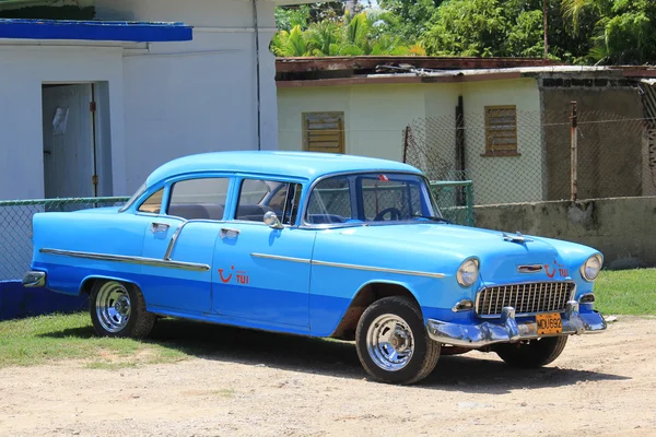 Old fashioned cuban car — Stock Photo, Image