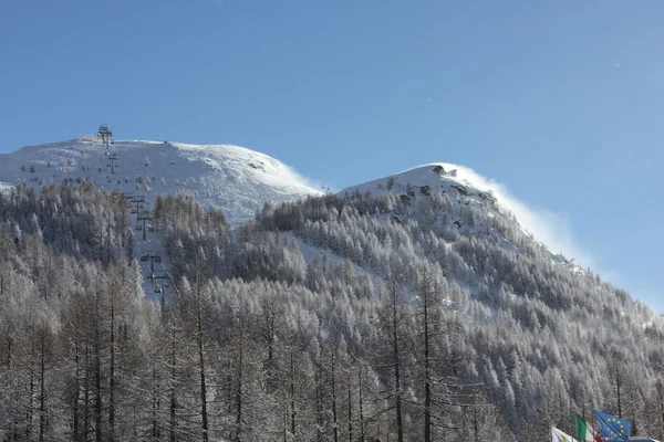 Montanhas Madesimo cobertas de neve — Fotografia de Stock