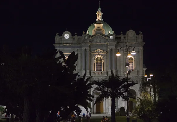 Cathédrale de Pompéi la nuit — Photo