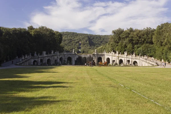 Jardim do palácio real de Caserta — Fotografia de Stock