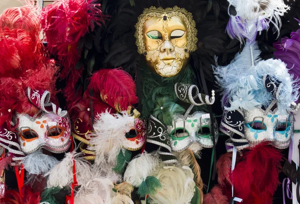Typische Venetiaanse carnaval maskers — Stockfoto