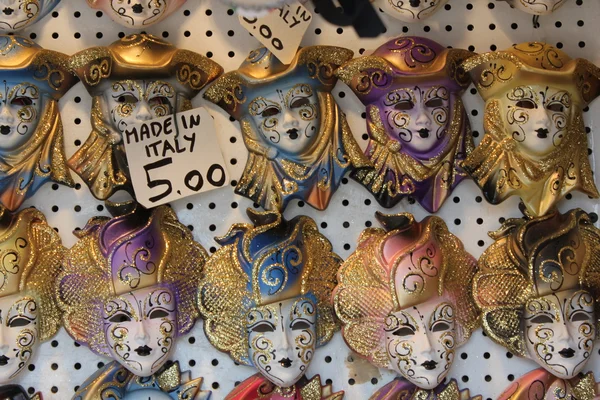 Máscaras típicas de carnaval veneziano — Fotografia de Stock