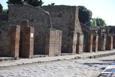 Pompei harabe ve onun tipik sokak