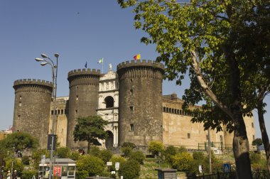 Castel Dell'Ovo, Napoli, sokaktan görüntülemek