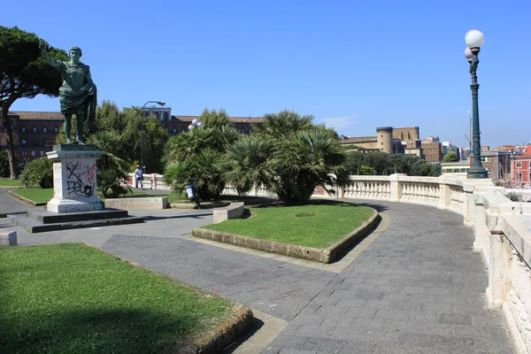 Statua di Cesario Console sul Giardino Marina — Foto Stock