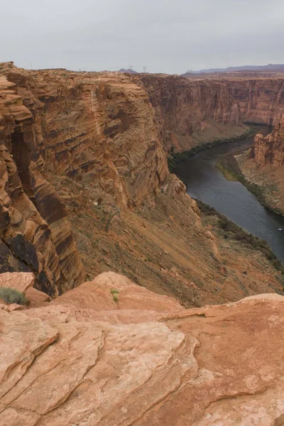 Colorado River door rotsen — Stockfoto