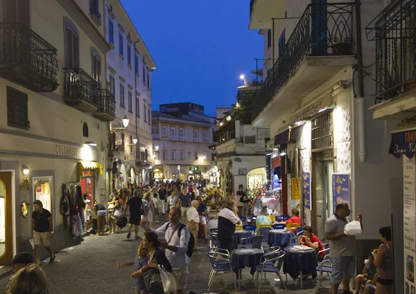 Amalfi calle principal por la noche — Foto de Stock