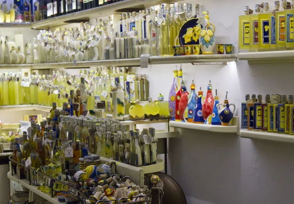 Amalfi limoncello's souvenir shop — Stock Photo, Image