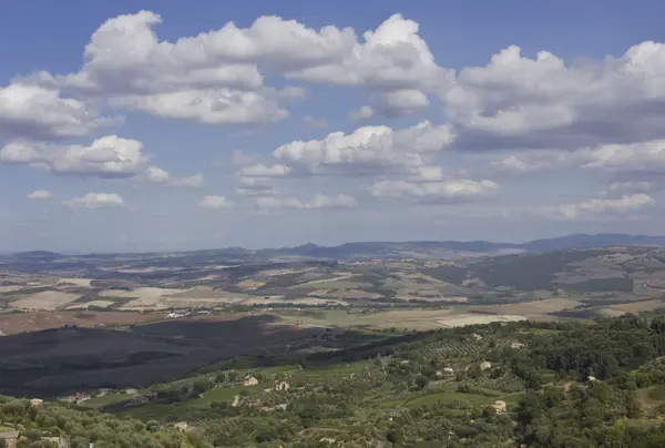 Tuscany landskap i en solig dag — Stockfoto