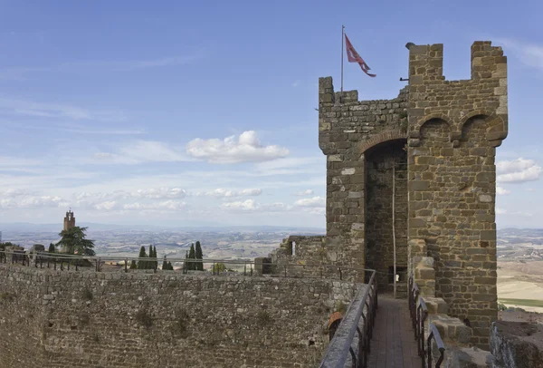 Castillo de Montalcino detalle arquitectónico torre, Italia — Foto de Stock