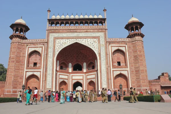 Puerta de entrada al Taj Mahal en Agra, India — Foto de Stock