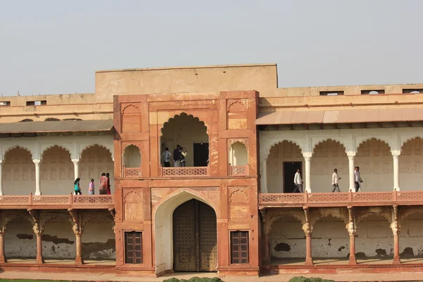 Agra Fort architectonische details, met zijn gebogen colonnade — Stockfoto