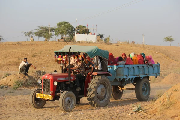 Indiani su un camion — Foto Stock