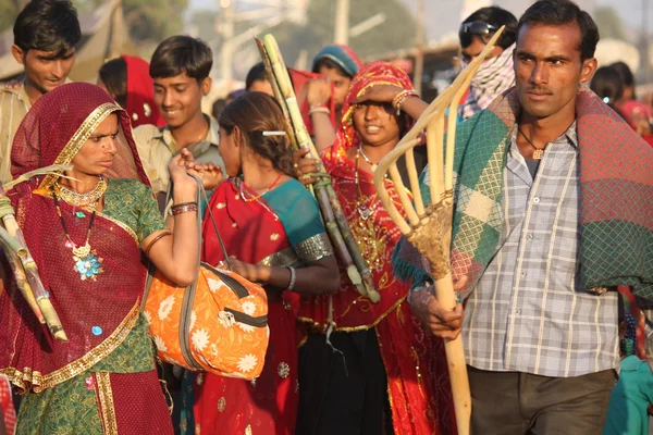 Indian girls with traditional colored saree — Stock Photo, Image