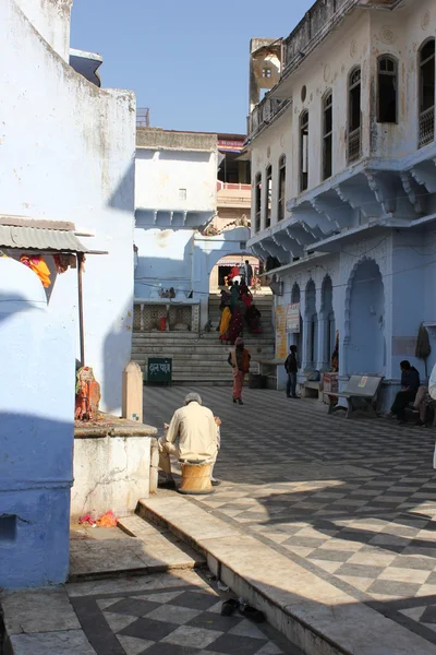 Gebouw rond het heilige meer Pushkar — Stockfoto