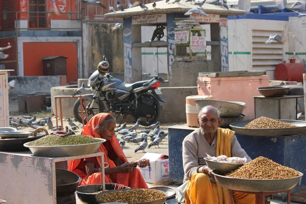 Уличный рынок в Джайпуре — стоковое фото
