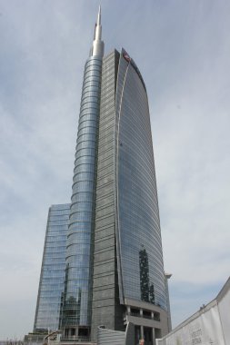 Milan'da bina Unicredit Kulesi