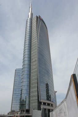 Milan'da bina Unicredit Kulesi