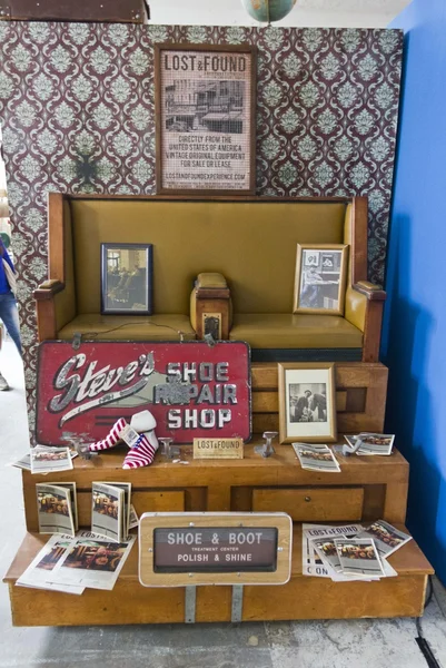 Vintage shop in exhibition — Stock Photo, Image