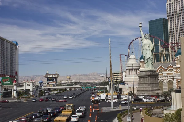 Day view of Las Vegas and its Statue of Liberty — Stock Photo, Image