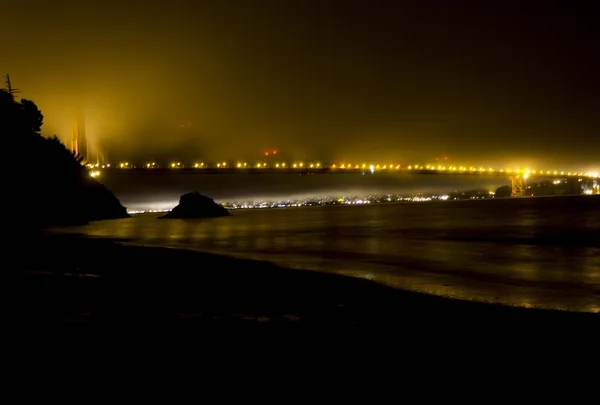 Туманні ночі в San Francisco — стокове фото