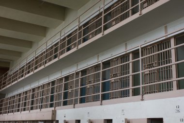 Alcatraz satırda hücreler