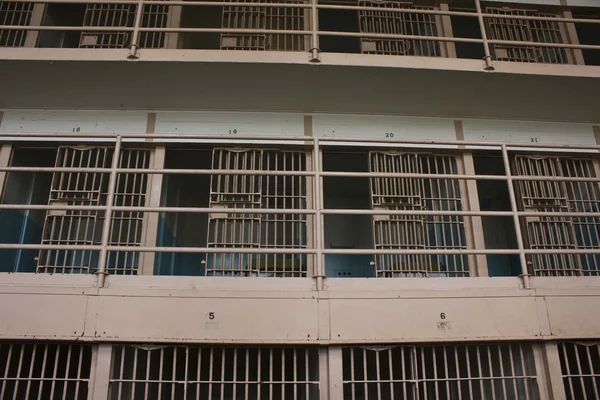 Corredor penitenciario dentro de la Penitenciaría de Alcatraz — Foto de Stock