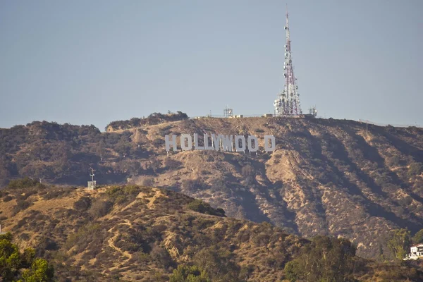Знак Голлівуду, піктограма, розташована в Лос-Анджелесі — стокове фото