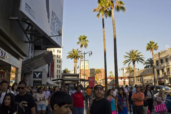 People around Hollywood Boulevard — Stock Photo, Image