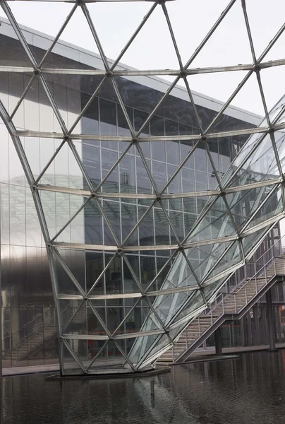 Milan Trade Fair modern building, with its glass and steel architecture — Stock Photo, Image