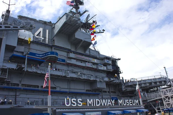 Катер-музей USS Midway в Сан-Диего — стоковое фото