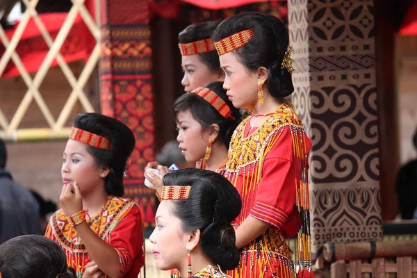 Groep van Indonesische meisjes — Stockfoto