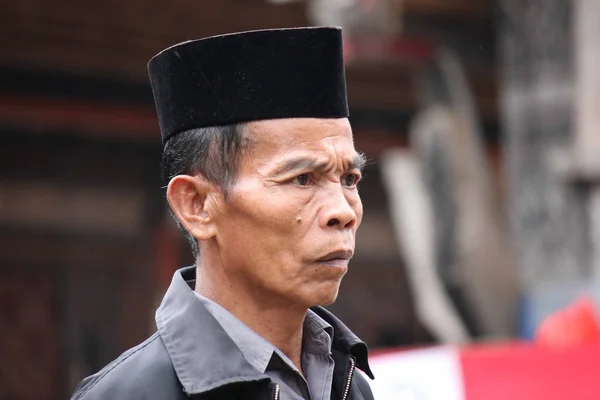 Retrato de un hombre Torajano —  Fotos de Stock