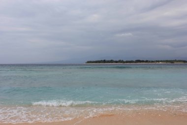 Gili Adaları su kenarında plaj